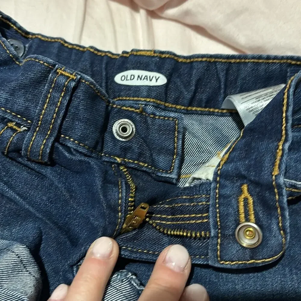Old Navy 6 Denim Shorts - Dark Blue with cuff euc